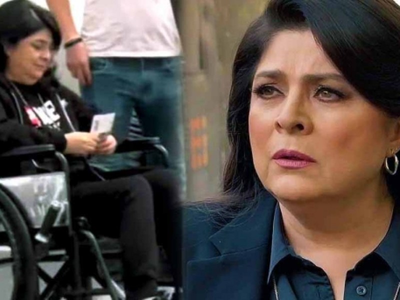 Captan a Victoria Ruffo en silla de ruedas