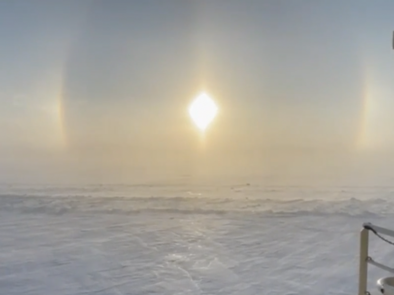 Captan increíble halo solar en el Ártico