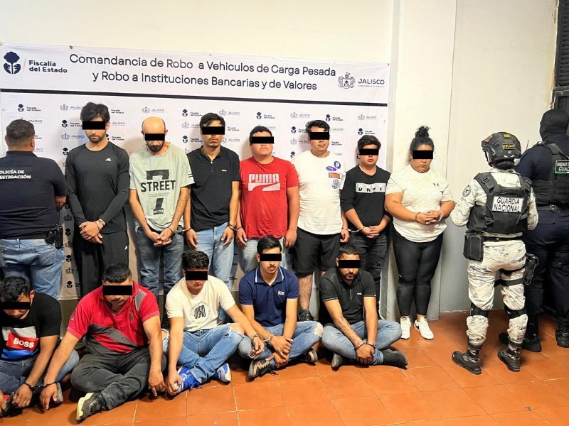 Capturan a 12 personas tras robo de mercancía en Guadalajara