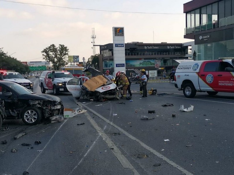 Carambola en Monterrey deja 2 muertos
