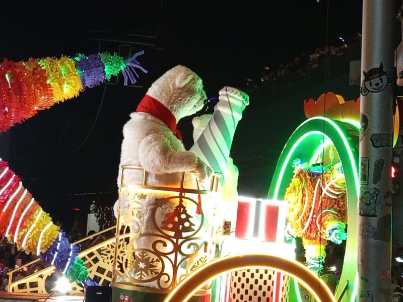 Caravana Coca-Cola junto a miles de familias pero dejó opiniones encontradas