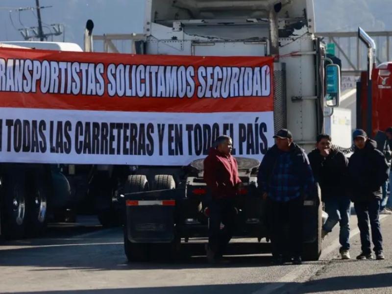Caravana lenta de transportistas no afecta a movilidad carretera