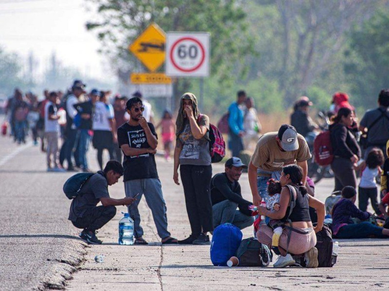 Caravana migrante avanza por territorio chiapaneco