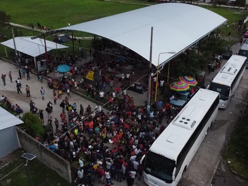 Caravana migrante logra acuerdo de regularización con autoridades mexicanas