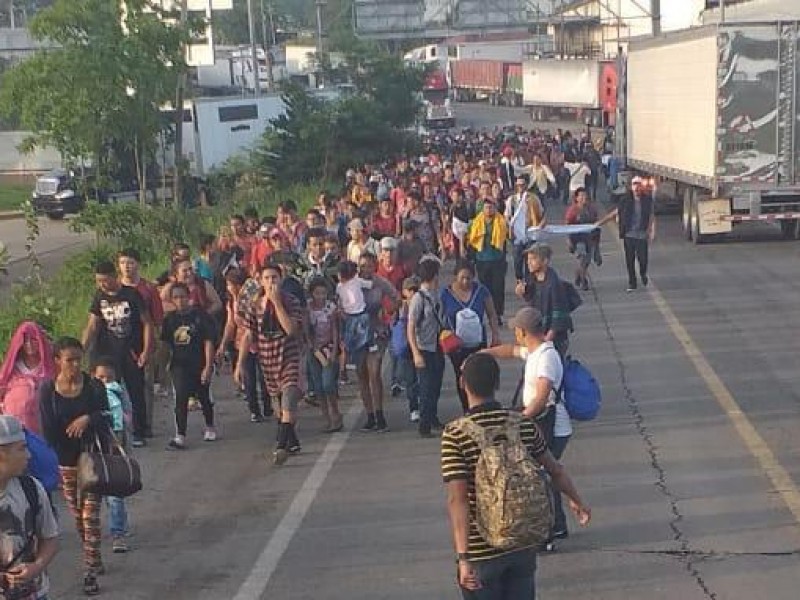 Ingresa nueva caravana migrante.  Va a Tapachula