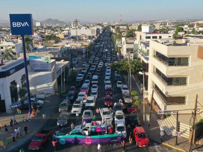 Caravana por el uso del cubrebocas obligatorio