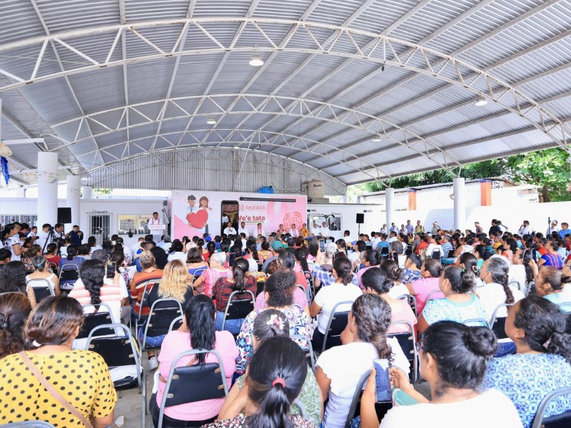 Caravanas de salud llevan atención gratuita llegan a Asunción Ixtaltepec