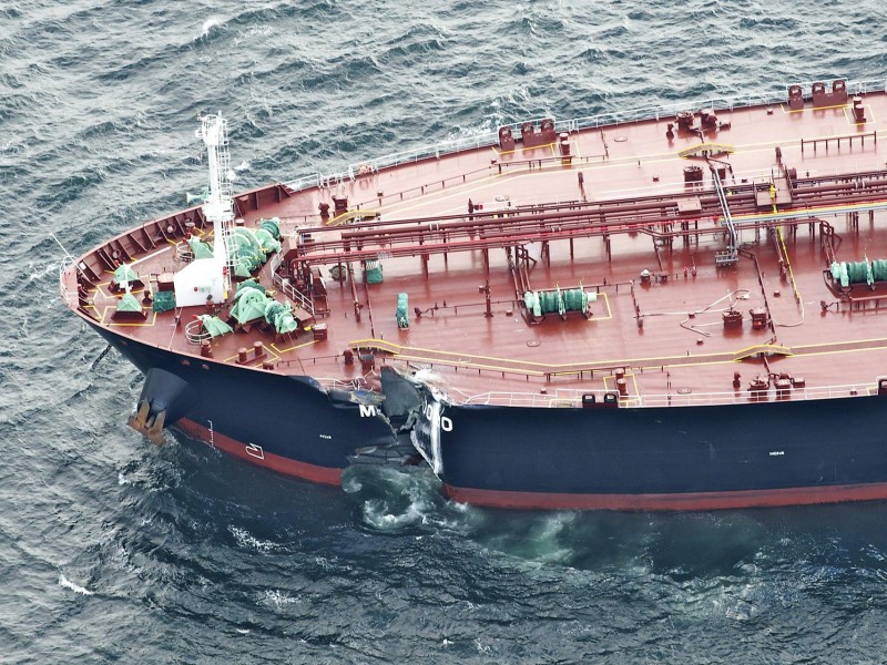 Carguero griego atacado en el Mar Rojo frente a Yemen