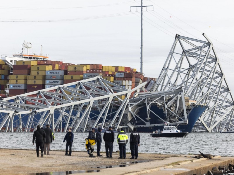 Carguero se estrella contra puente en Baltimore, 20 personas desaparecidas