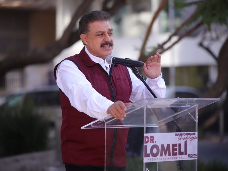 Carlos Lomelí gana encuesta de Morena en Jalisco