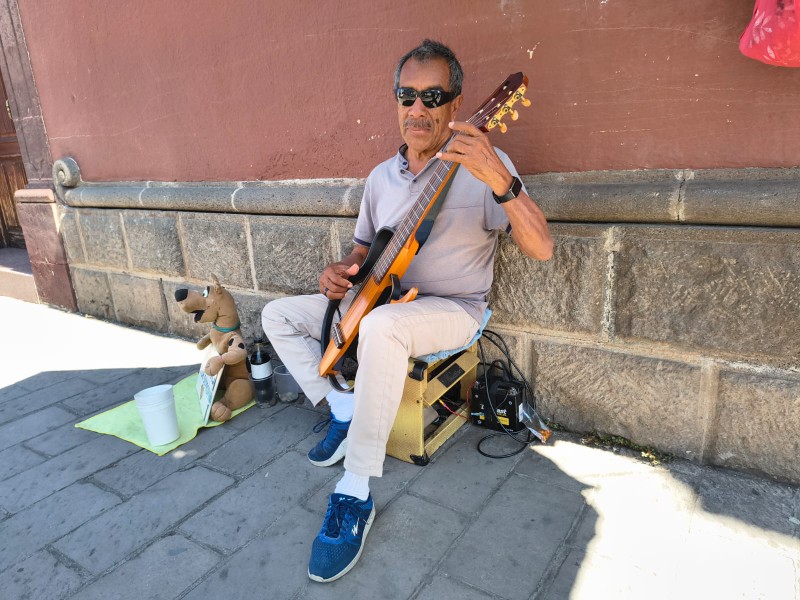 Carlos Mendoza: la guitarra como oficio vivo Carlos Mendoza: la guitarra como oficio vivo