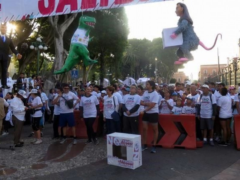 Carrera contra fraude electoral