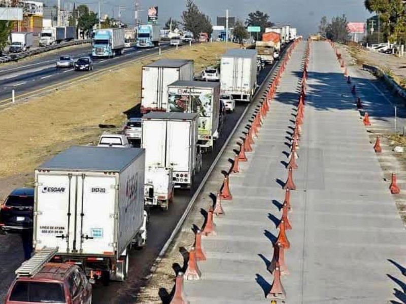 Carretera 57 seguirá en caos por obras en El Colorado ambos sentidos