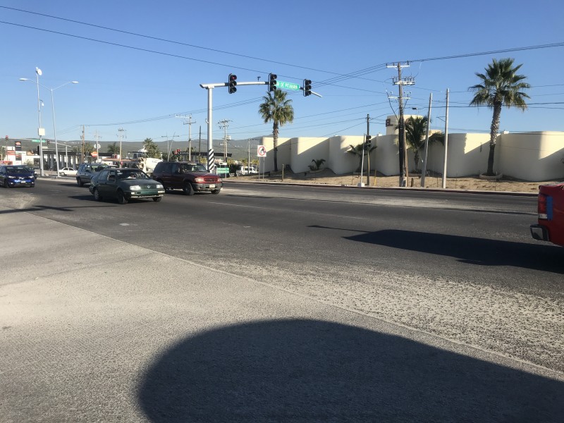 Carretera a Todos Santos carece de señalización