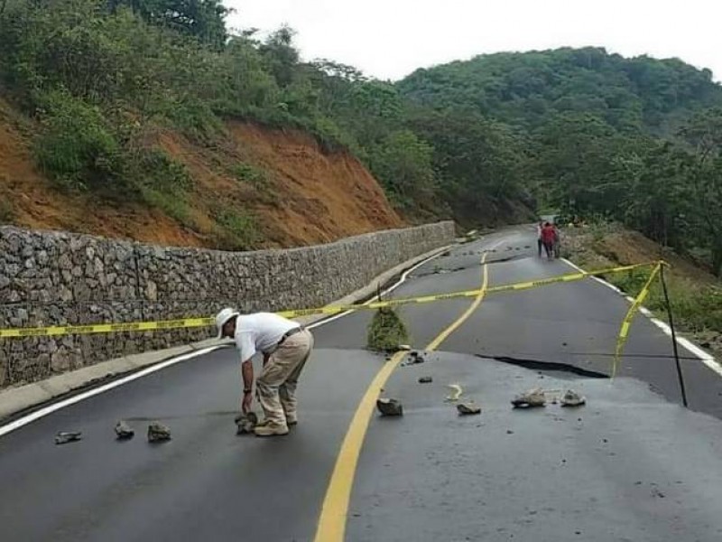 Carreteras estatales con afectaciones por lluvias.