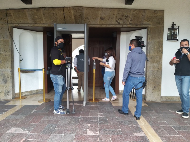 Casa Jalisco con filtros sanitarios al ingreso