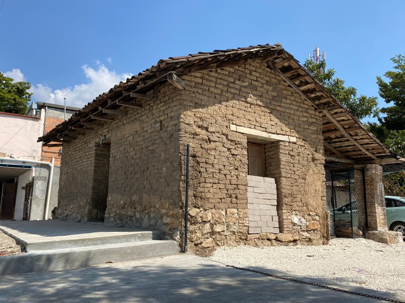 Casas de adobe y su valor cultural, casi se extinguen