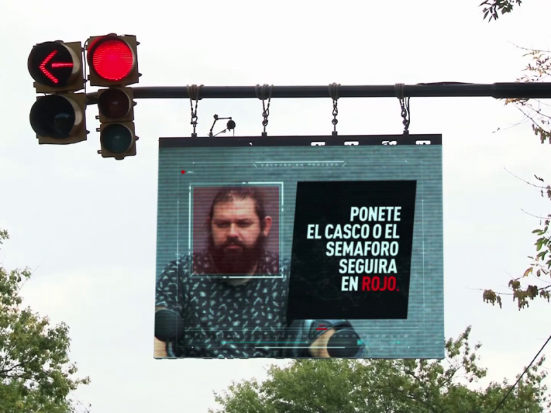 ¿Casco o Semáforo Rojo? Semáforos que Salvan Vidas en Argentina