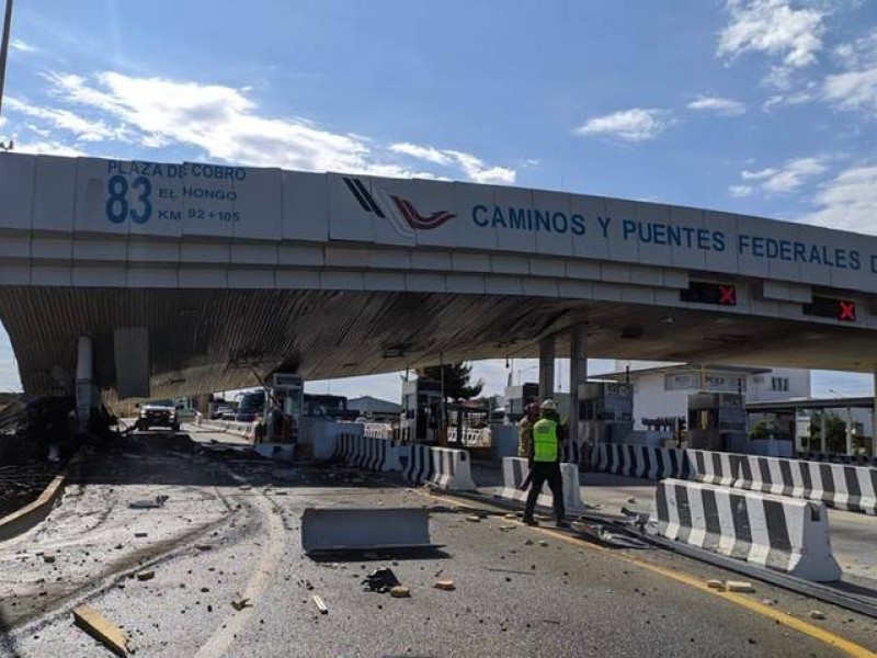 Caseta de CAPUFE colapsa en la autopista Tijuana-Mexicali