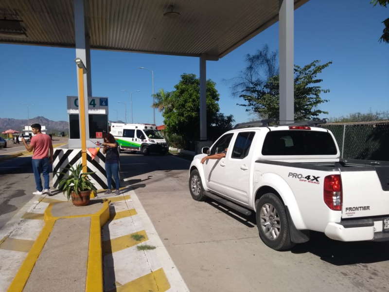 Caseta de cobros tomadas, carretera inconclusa