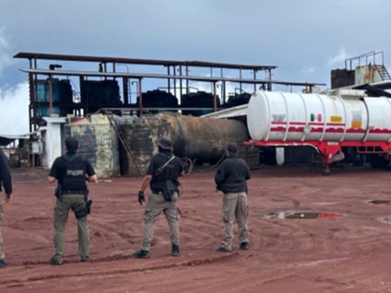 Cateo en Las Vigas: FGR asegura 933 mil litros de crudo