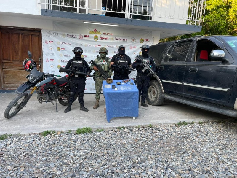Cateo en Papantla contra narcomenudistas