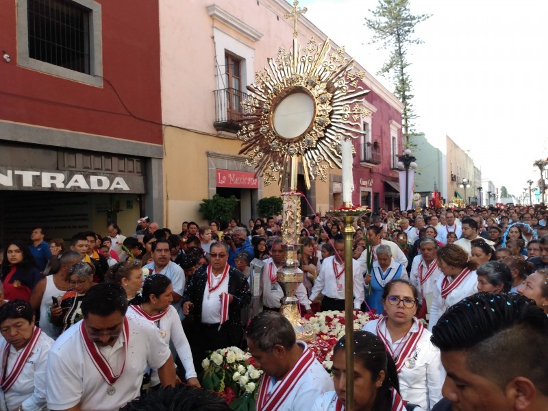 Católicos celebran Jueves de Corpus Christi