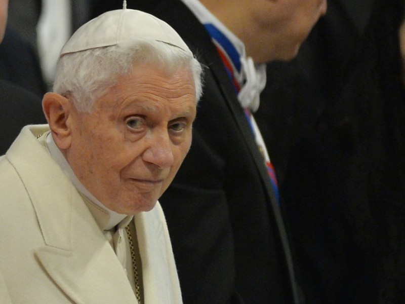 Católicos del mundo lloran a Benedicto XVI