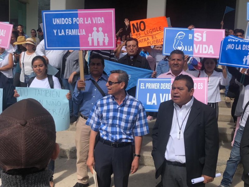 Católicos protestan contra despenalización del aborto en Oaxaca