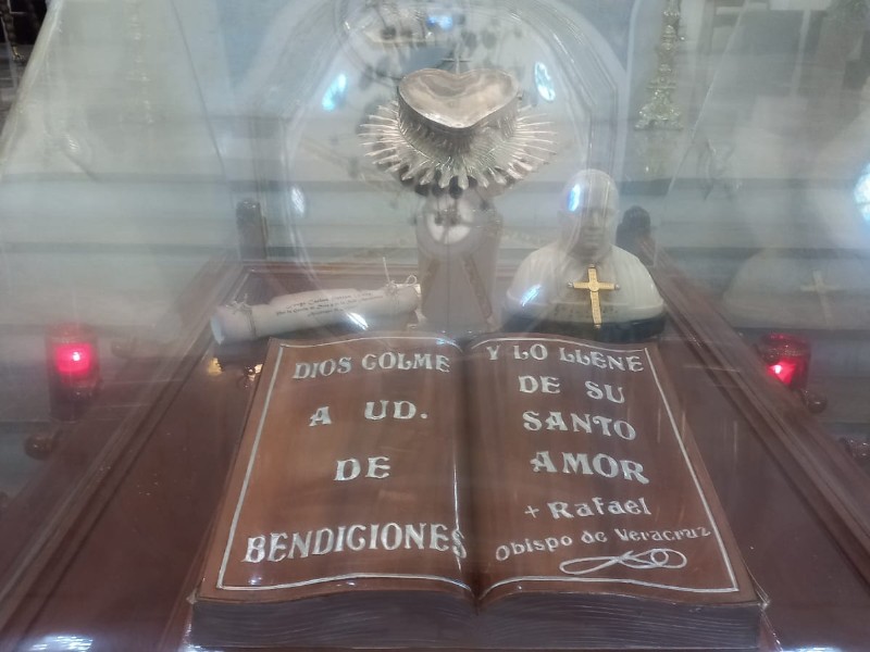 Católicos veneran las reliquias de San Rafael Guízar y Valencia