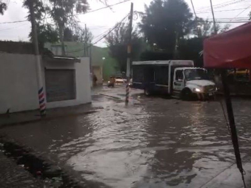 Causa afectaciones lluvia en la rotonda de La Sarabia