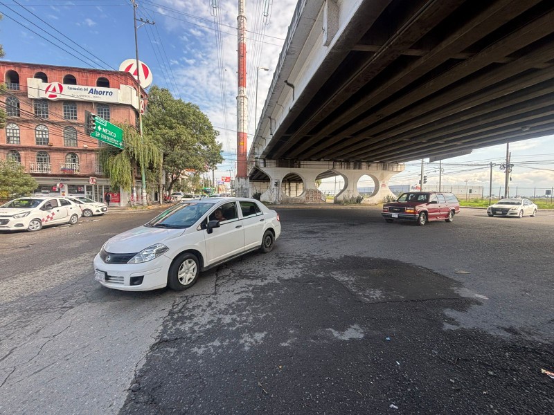 ¡Causa confusión!, reactivación de semáforos en bajo puente de Bulevar Aeropuerto