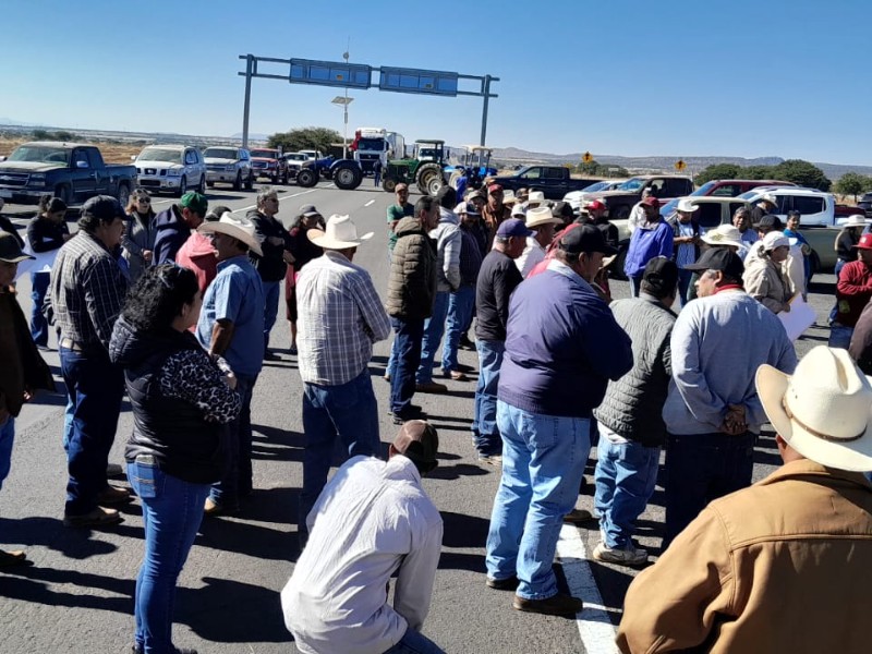 CCE Durango pide atender demandas de campesinos y transportistas