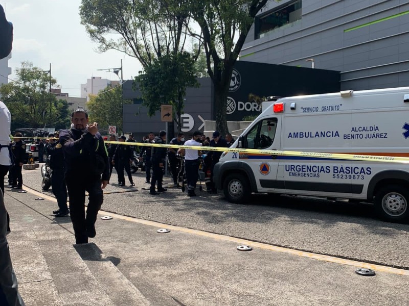 CDMX: balacera en Plaza Metrópoli deja un muerto