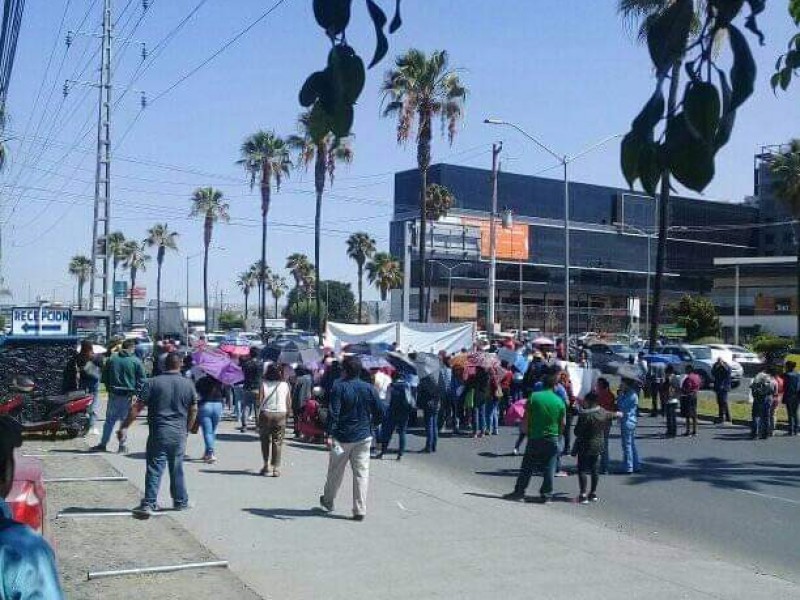 CEA dialoga con manifestantes