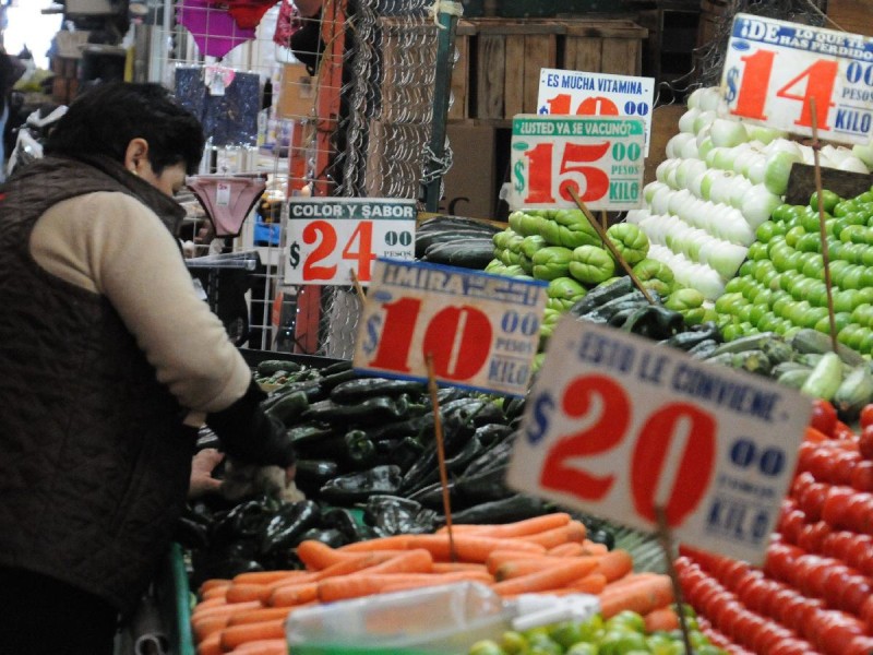 Celebra AMLO que inflación en México “sigue bajando”