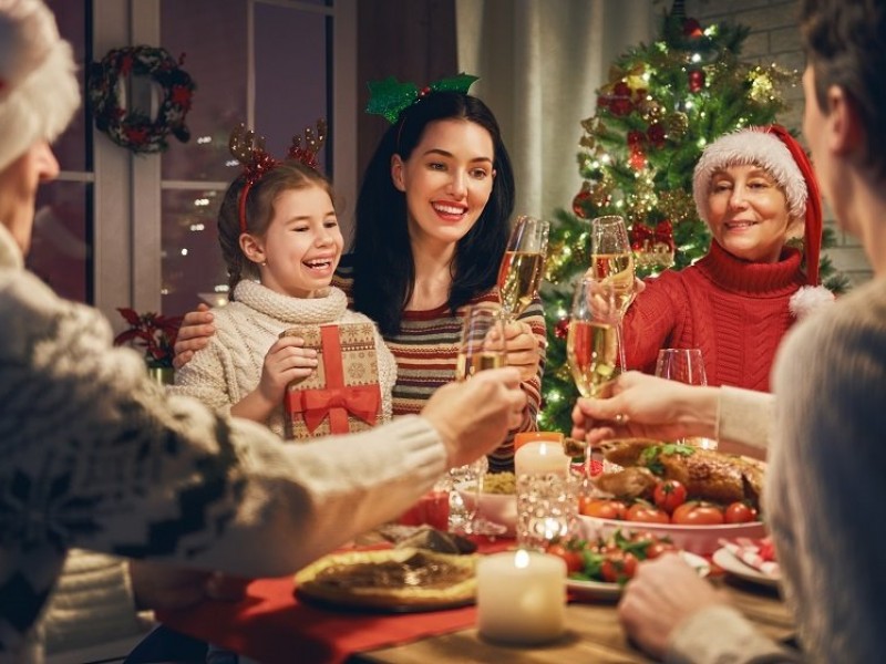 Celebra el mundo la Navidad, tiempo de unión familiar