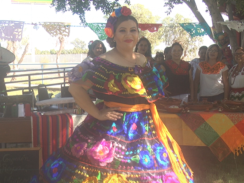 Celebración mexicana en planteles educativos