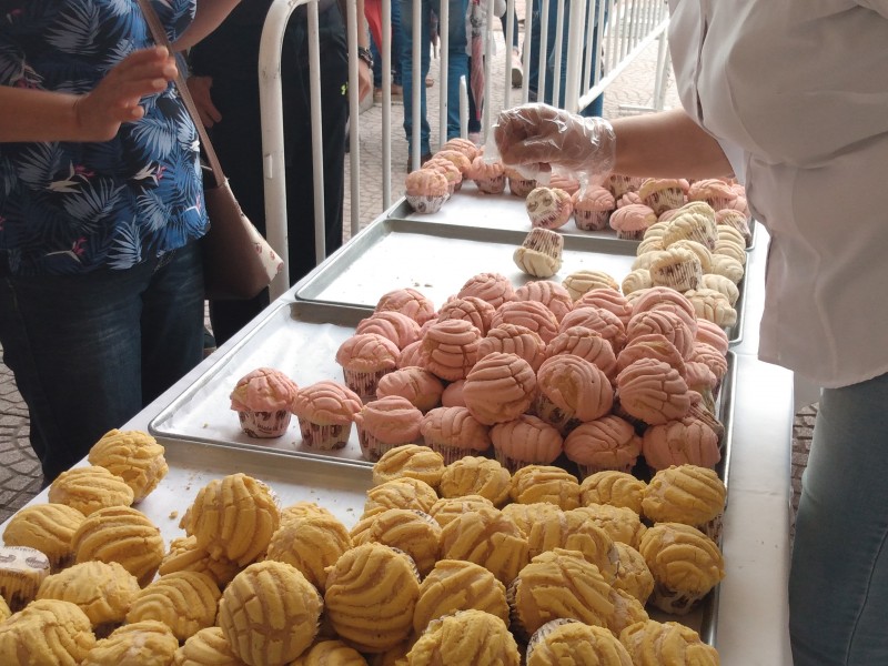 Celebran 1° aniversario de las Manteconchas