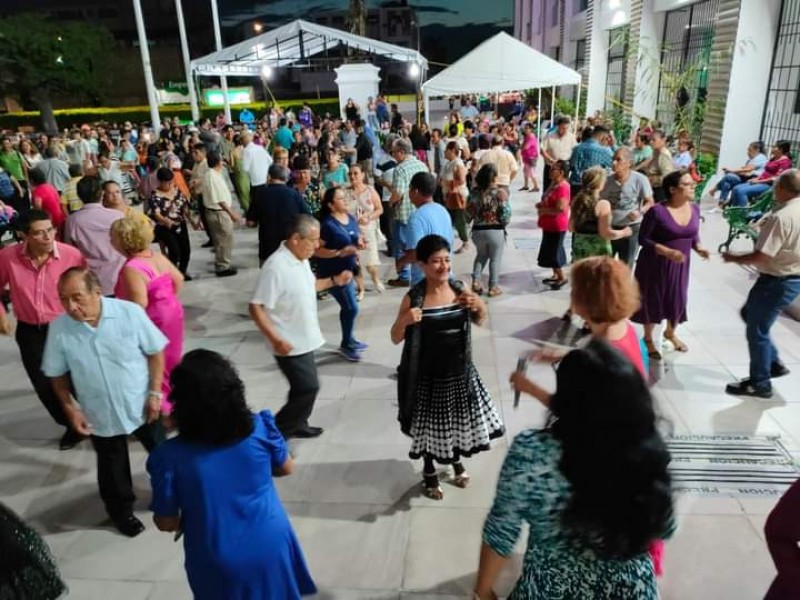 Celebran 30 aniversario del Parque de la Marimba