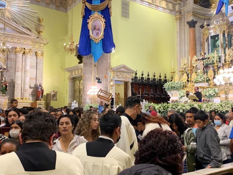 Celebran 400 años de milagros en la Catedral Basílica.