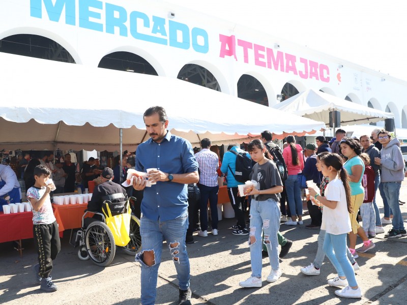 Celebran 50 aniversario del Mercado Atemajac