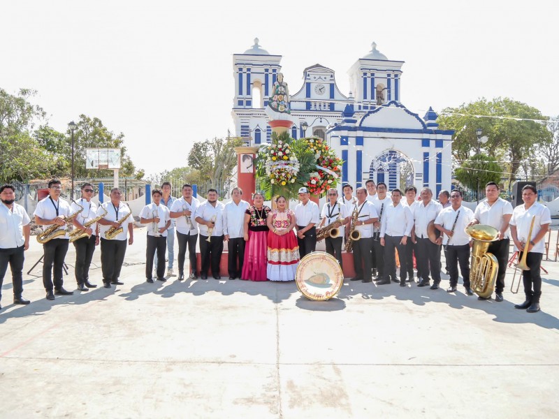 Celebran 60 aniversario de la internacional banda regional Princesa Donashii