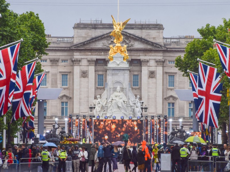 Celebran 70º aniversario del reinado de Isabel II