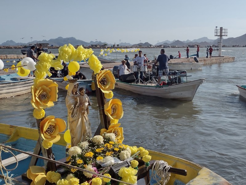 Celebran a la Virgen del Carmen en paseo por mar