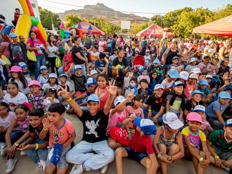 Celebran a niños de Fátima