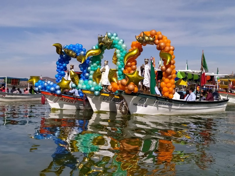 Celebran a reyes magos con poca gente