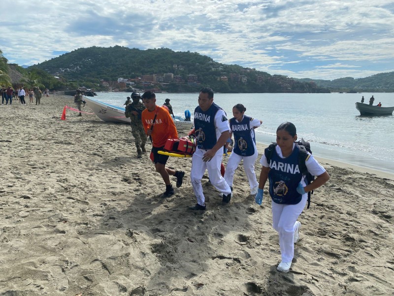 Celebran aniversario de la Armada de México en Zihuatanejo