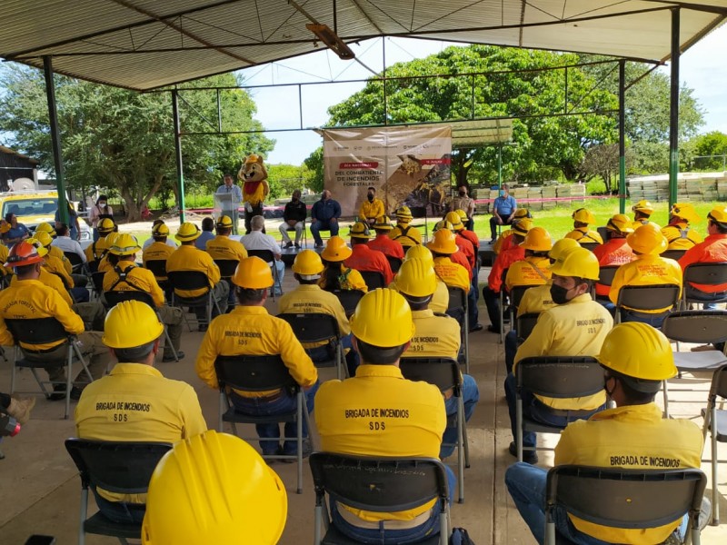 Celebran día del combatiente de incendios forestales