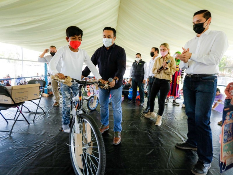 Celebran día del niño en Santa Rosa Jáuregui